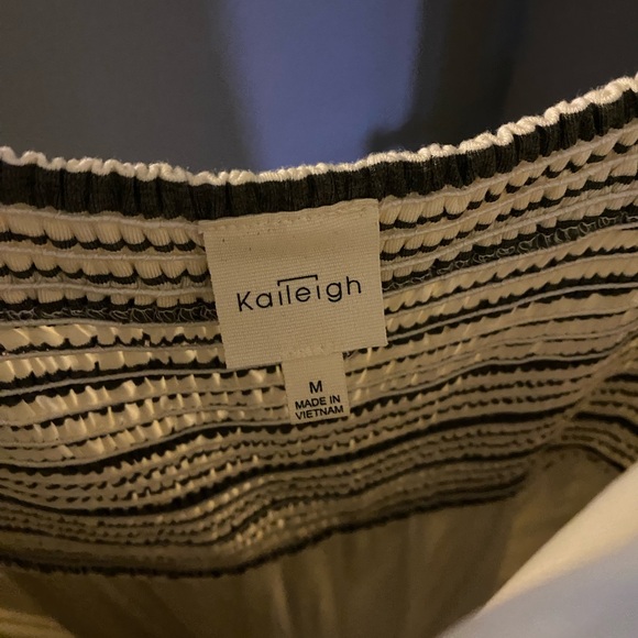 Striped Summer Dress - Picture 3 of 3